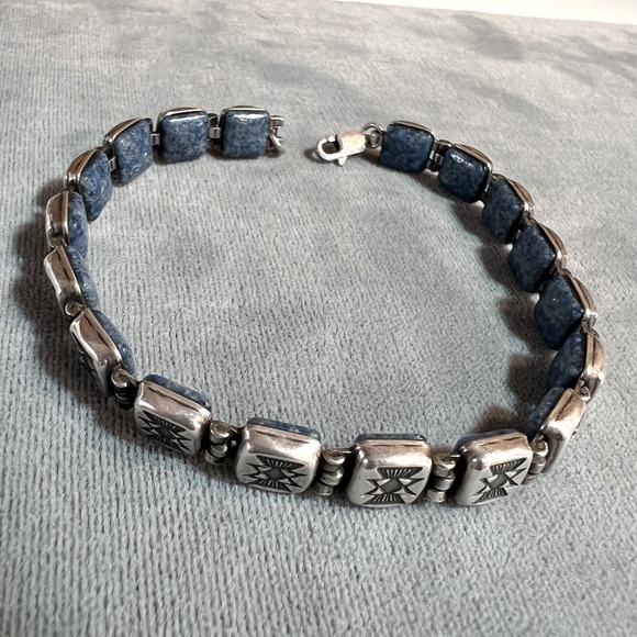 Carolyn Pollack 925 reversible Sterling Silver and Denim Lapis gemstone bracelet - Picture 7 of 11